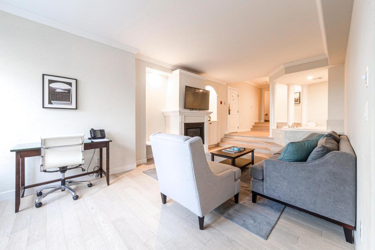 Villa Eyrie Resort Malahat Εξωτερικό φωτογραφία